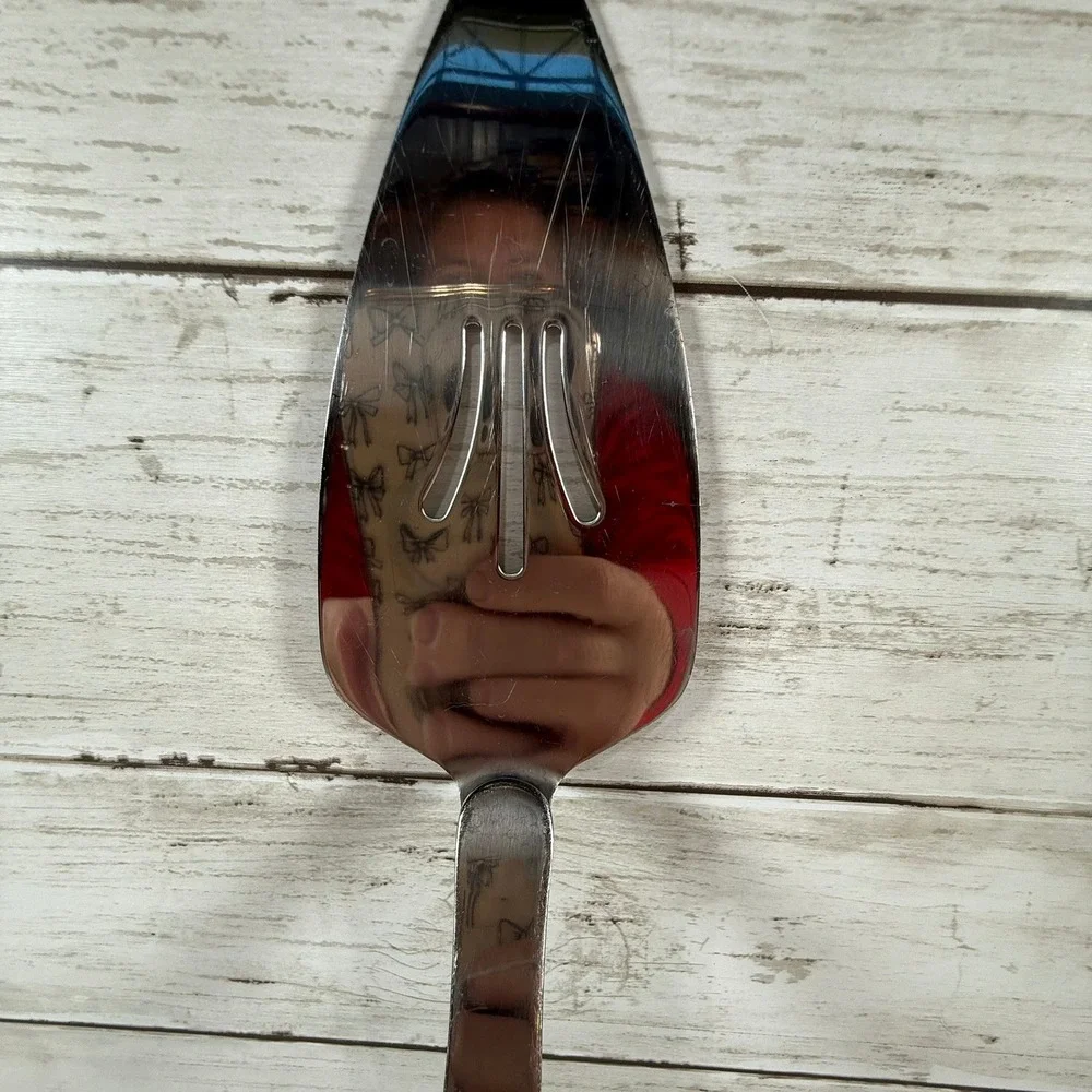 Oneida Flight Pie Server 18/8 Stainless Steel Silver Serving Utensil Cutout Head